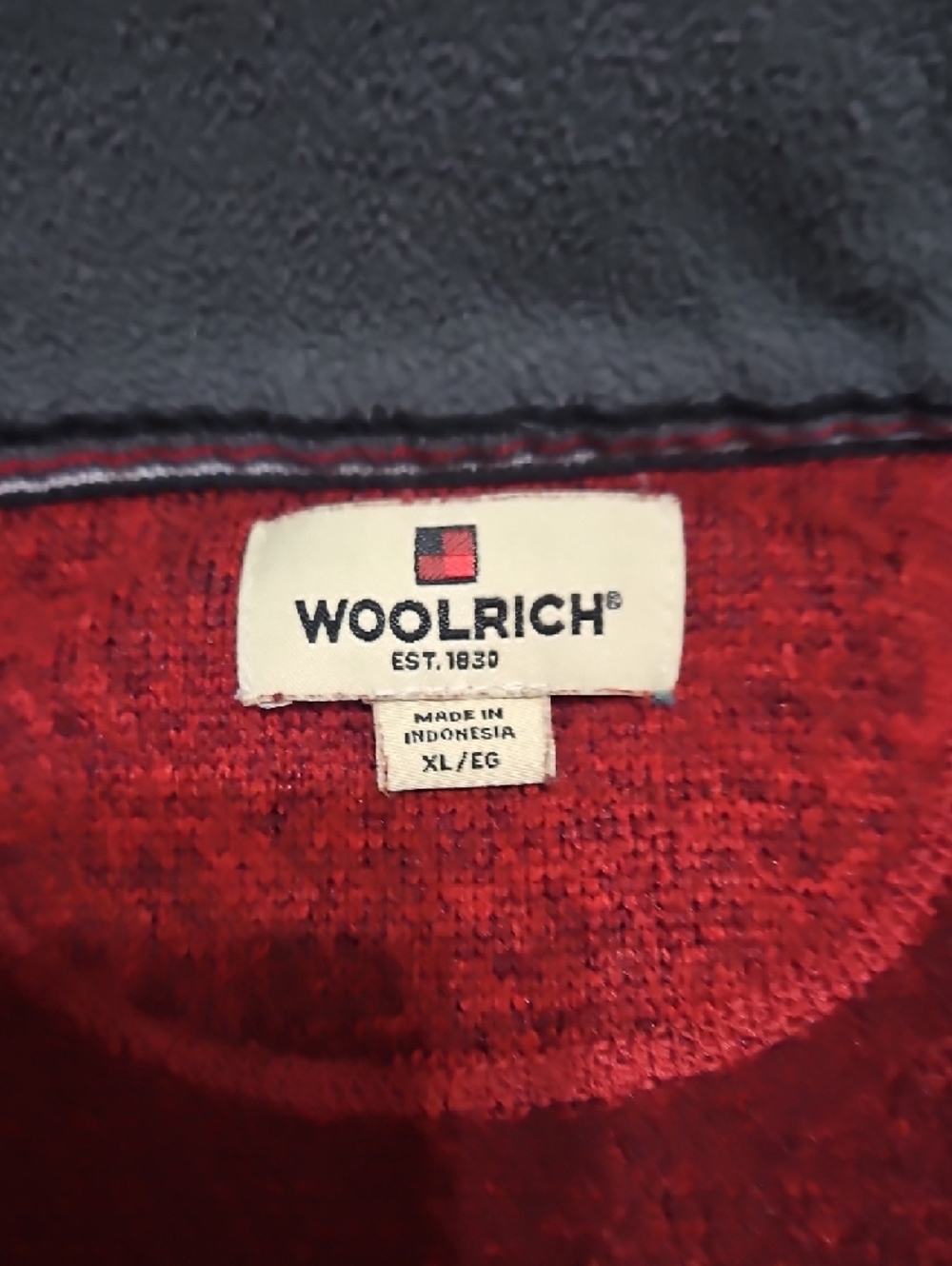 Woolrich Men's Red Half-Zip Fleece Pullover - Picture 8 of 8